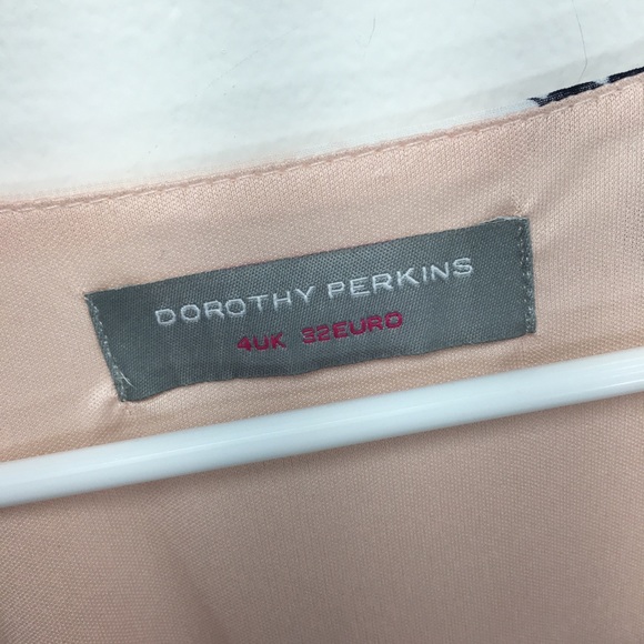 Dorothy Perkins Floral Maxi Dress - Picture 4 of 8